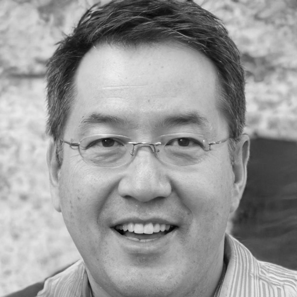 Portret Vlad Mihăilescu, consultant financiar